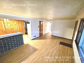 1811 Engelholm Ave in St. Louis, MO - Building Photo - Building Photo