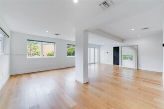 4301 NW 6th Ave in Miami, FL - Building Photo - Building Photo