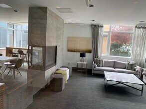 188 Agnes St in New Westminster, BC - Building Photo - Building Photo