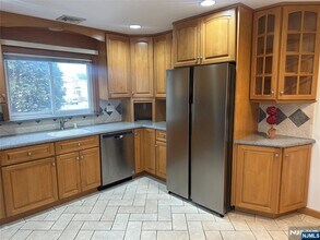 74 Rosemont Ave in Elmwood Park, NJ - Building Photo - Building Photo