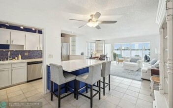 360 Wilma Cir in West Palm Beach, FL - Building Photo - Building Photo