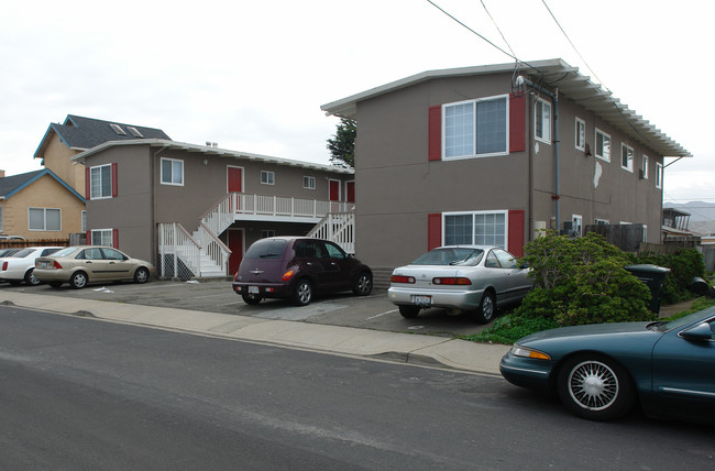 Carmel Court in Pacifica, CA - Building Photo - Building Photo