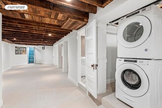 215 Brooklyn Ave in Brooklyn, NY - Building Photo - Building Photo