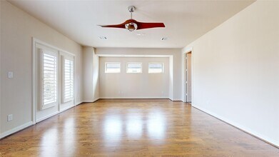 10920 Wrenwood Manor in Houston, TX - Building Photo - Building Photo