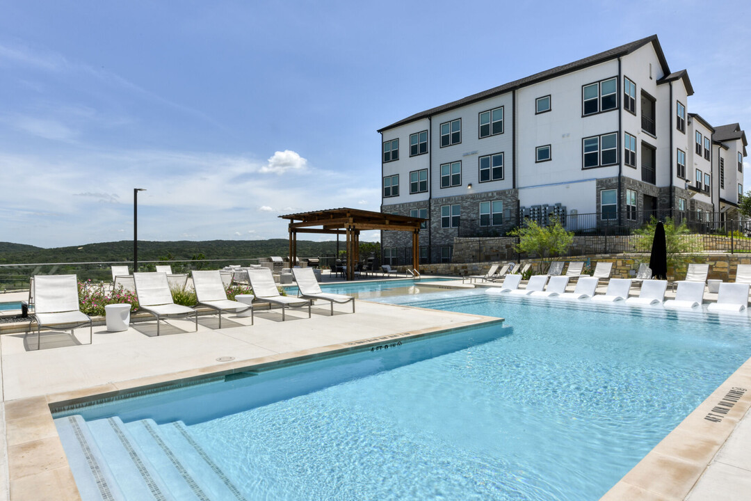 The Overlook at the Rim in San Antonio, TX - Foto de edificio