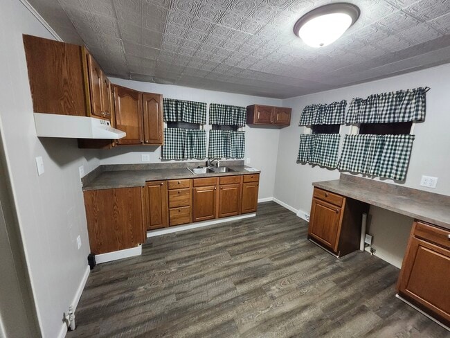 523 W Trusler St in Oakland City, IN - Building Photo - Building Photo