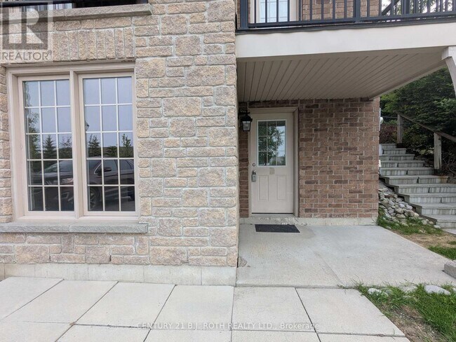 175-175 Stanley St. in Barrie, ON - Building Photo - Building Photo