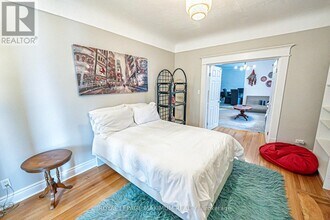 263 Brock Ave in Toronto, ON - Building Photo - Building Photo