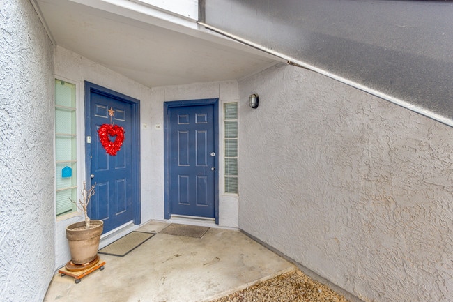 property at 4410 N Longview Ave