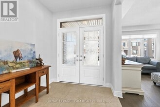 504 Arosa Wy in Ottawa, ON - Building Photo - Building Photo