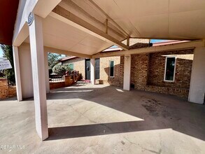 339 Medina St in El Paso, TX - Building Photo - Building Photo