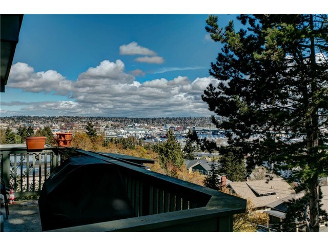 3439 23rd Ave W-Unit -3439 in Seattle, WA - Building Photo - Building Photo