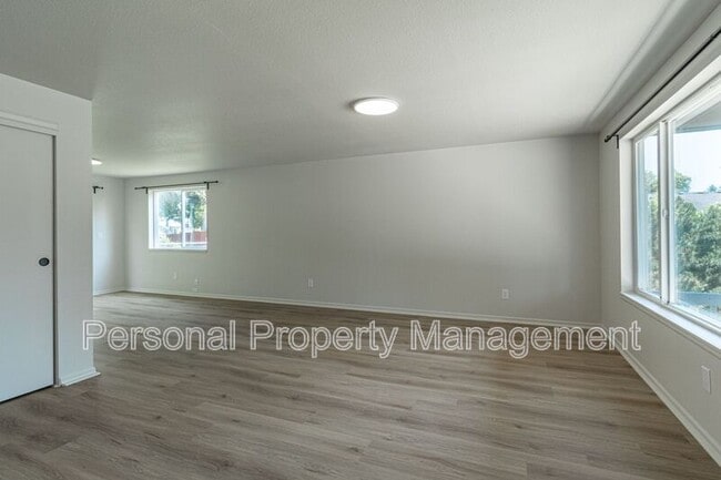 863 14th St in Washougal, WA - Building Photo - Building Photo