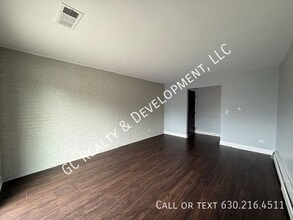 1044 S York Rd in Bensenville, IL - Building Photo - Building Photo