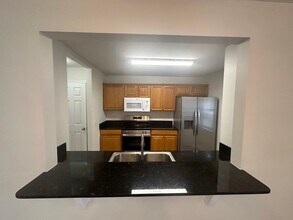 214 Drawbridge Ln in Valrico, FL - Building Photo - Building Photo