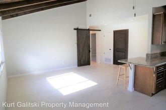 207 Oswego Ave in Huntington Beach, CA - Building Photo - Building Photo