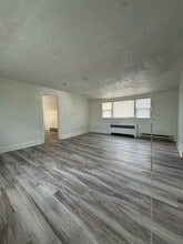 1316 Maple Ave, Unit Unit B in Glendora, NJ - Foto de edificio - Building Photo