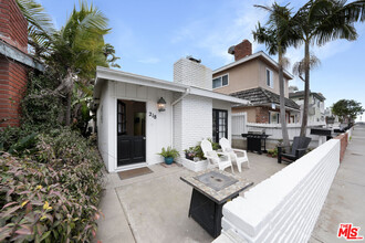 218 34th St in Newport Beach, CA - Building Photo - Building Photo