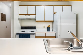 Culver Estates Apartments in Milan, MI - Foto de edificio - Interior Photo