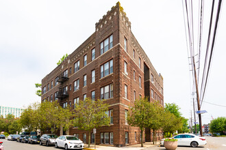 245 LAWTON LLC in Cliffside Park, NJ - Foto de edificio - Building Photo