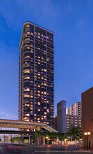 121 NE 5th St, Unit FL9-ID1404478P in Miami, FL - Building Photo - Building Photo