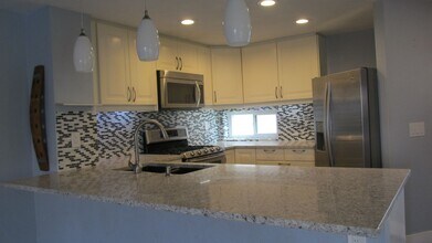 739 Seacoast Dr in Imperial Beach, CA - Building Photo - Building Photo