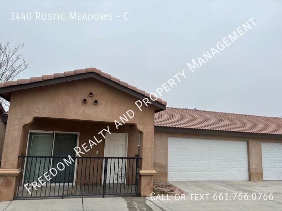 3440 Rustic Meadow Ct in Bakersfield, CA - Building Photo