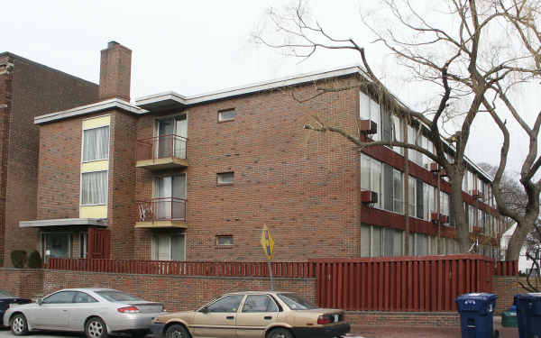 351 Harvard St in Cambridge, MA - Foto de edificio - Building Photo