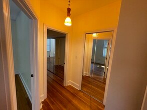 151 Babcock St, Unit 2 in Brookline, MA - Building Photo - Building Photo