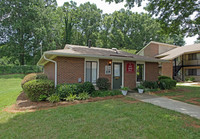 Hillcrest Apartments in Charlotte, NC - Foto de edificio - Building Photo