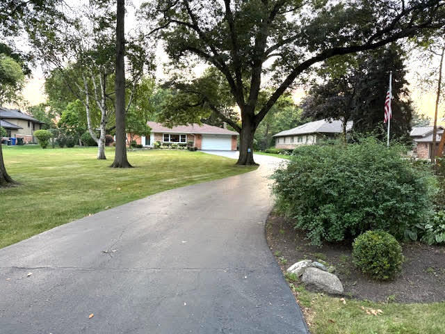 810 S Edgewood Ln in Mount Prospect, IL - Building Photo
