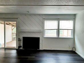 3601 N Hills Dr in Austin, TX - Building Photo - Building Photo