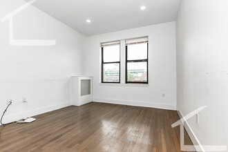 11 Peterborough St, Unit 10 in Boston, MA - Building Photo - Building Photo