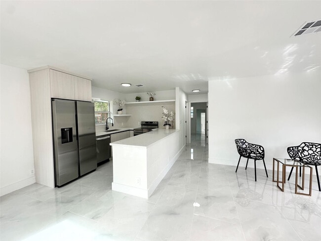 2508 McKinley St in Hollywood, FL - Building Photo - Building Photo