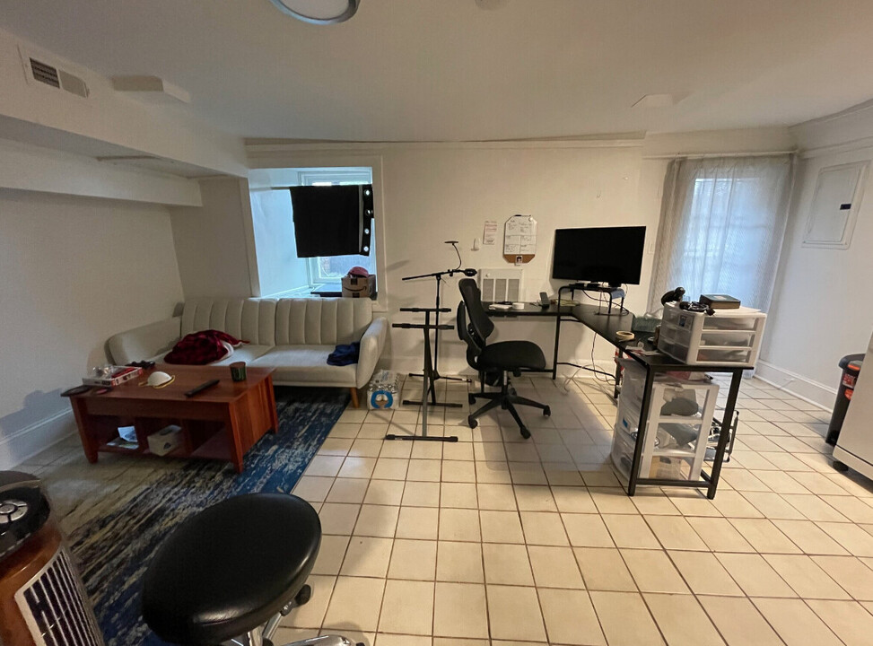 682 Parker St, Unit 1 in Boston, MA - Building Photo