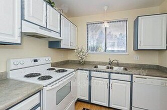 1610 Westbridge Dr in Fort Collins, CO - Building Photo - Building Photo