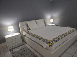 2171 NE 66th St in Fort Lauderdale, FL - Building Photo - Building Photo