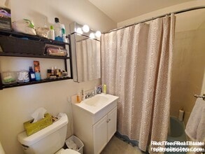 199 Winthrop Rd, Unit 21 in Brookline, MA - Building Photo - Building Photo