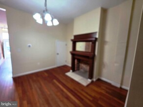 2122 E Hoffman St in Baltimore, MD - Building Photo - Building Photo