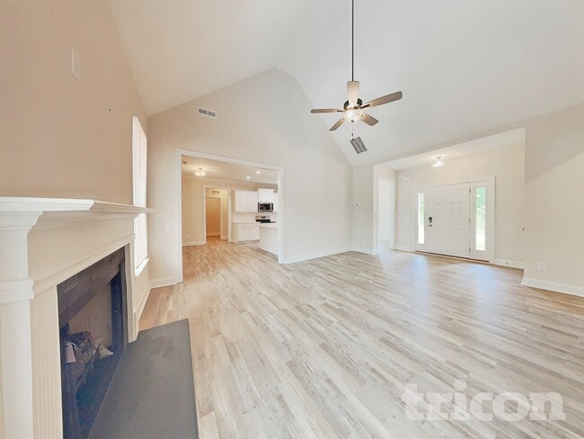 250 Coats Ridge Dr in Benson, NC - Foto de edificio - Building Photo