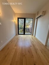 1890 Pelham Pkwy S in Bronx, NY - Building Photo - Building Photo