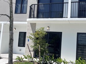 14559 SW 261 St Ter in Princeton, FL - Building Photo