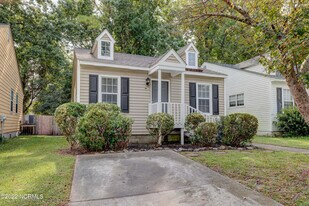 617 Varsity Dr in Wilmington, NC - Building Photo