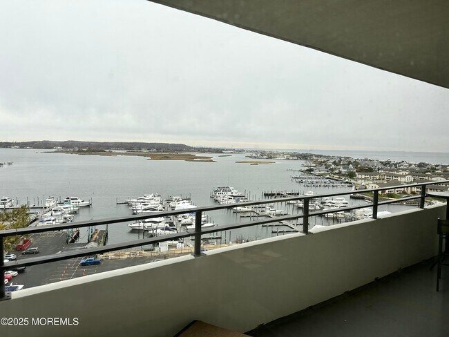 1 Channel Dr in Monmouth Beach, NJ - Building Photo - Building Photo
