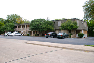 Oak View Apartments in Plano, TX - Foto de edificio - Building Photo