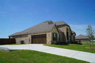 1109 Autumn Trl in Waxahachie, TX - Building Photo - Building Photo