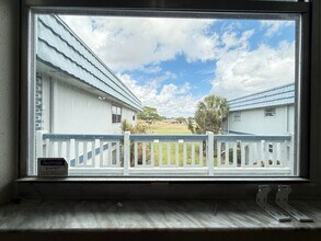 323 Tuscany Ln in Delray Beach, FL - Foto de edificio - Building Photo