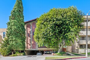 11661 Goshen Ave in Los Angeles, CA - Building Photo