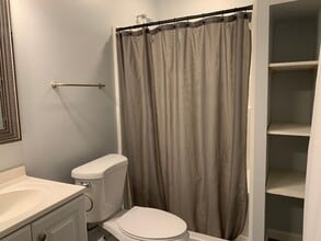 1616 N 2nd St, Unit 1B in Quincy, IL - Building Photo - Building Photo