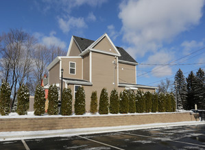 2068 Central Ave in Colonie, NY - Building Photo - Building Photo